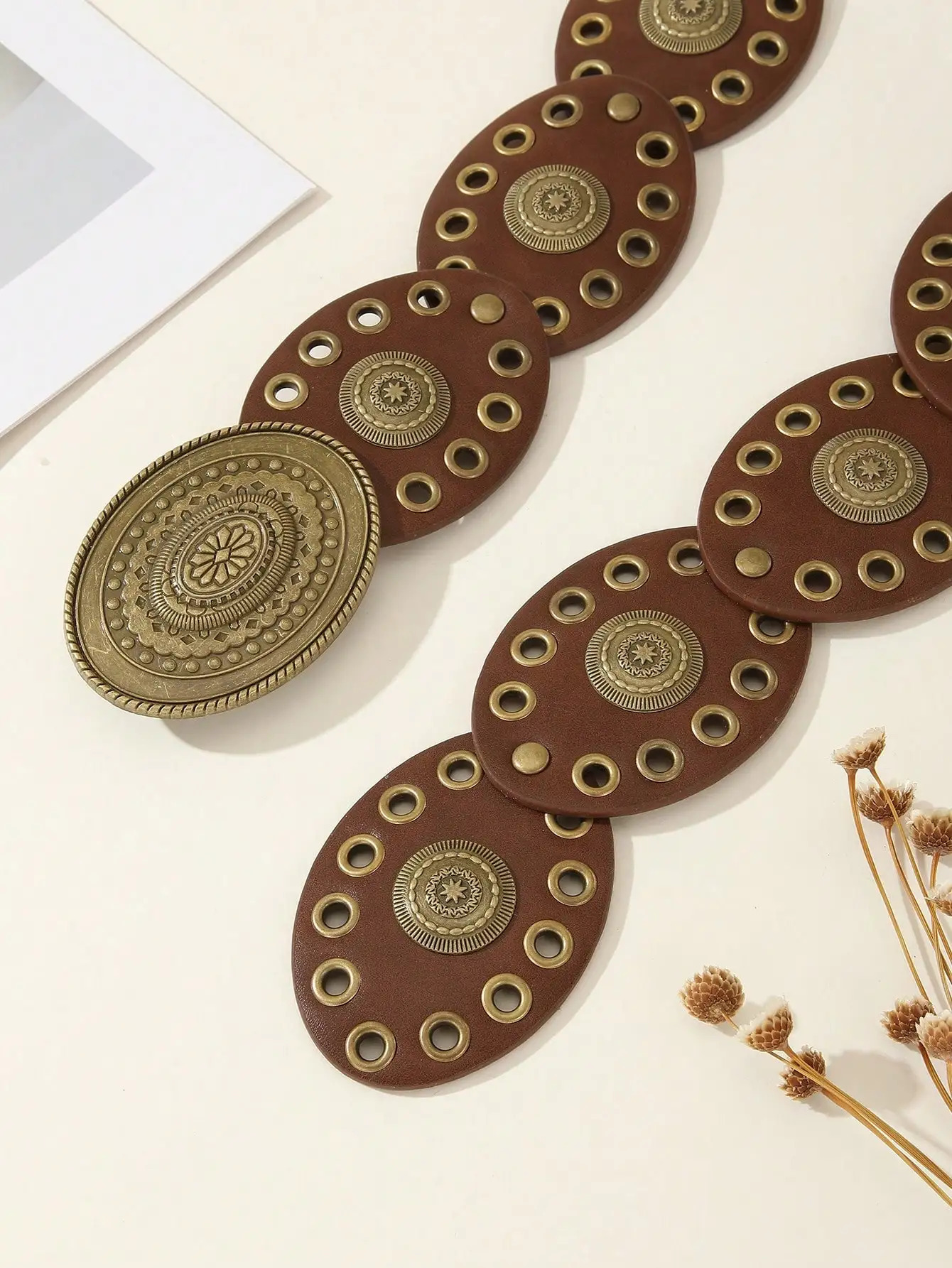 1Pcs Ladies retro oval pancake patchwork belt Bohemian style Carved style Western cowboy style Dress accessories 250603