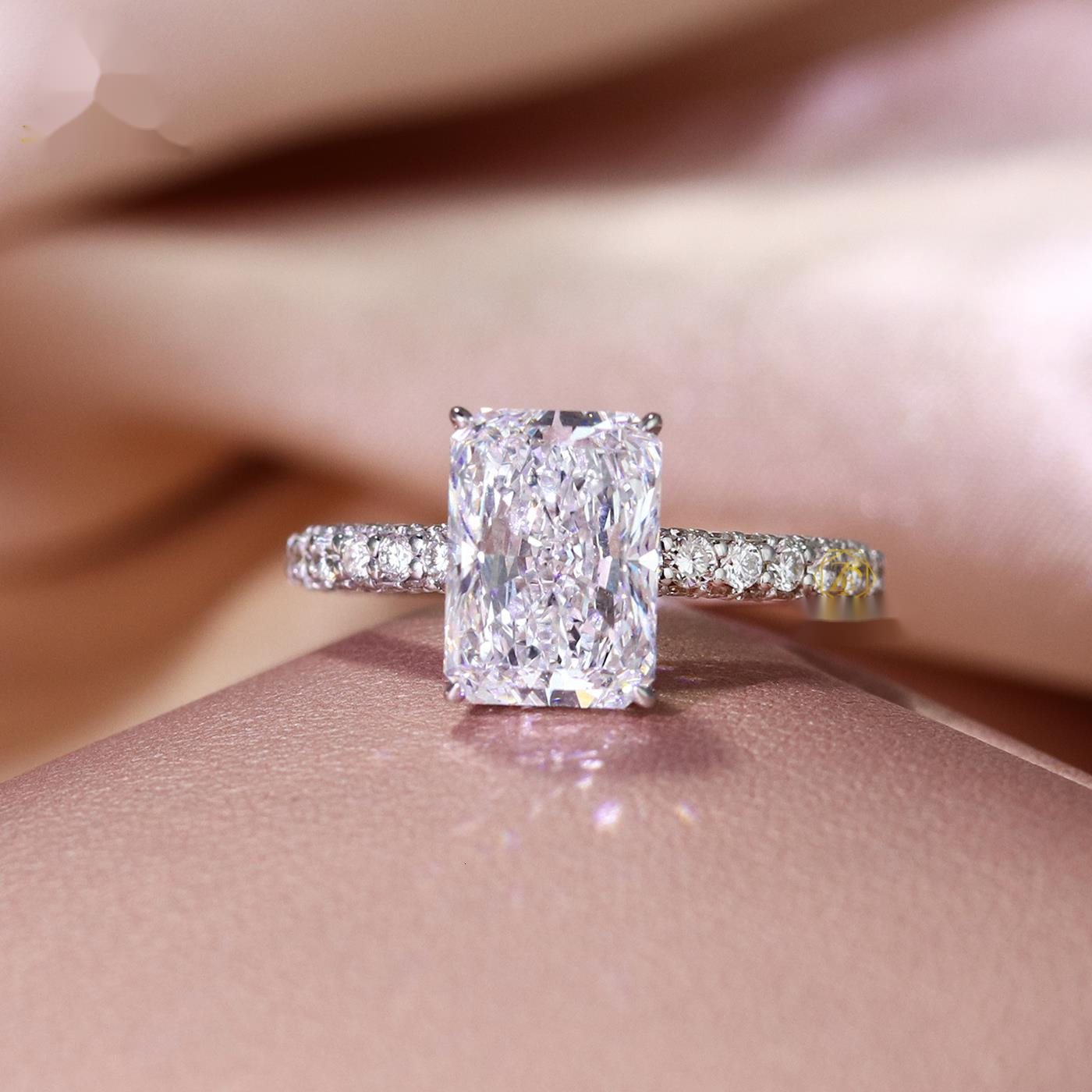 18K Gold Solid CVD VVS Clarity 1CT 2CT 3CT 4CT 5CT Radiant Cut Diamond Engagement Ring for Wedding Ring