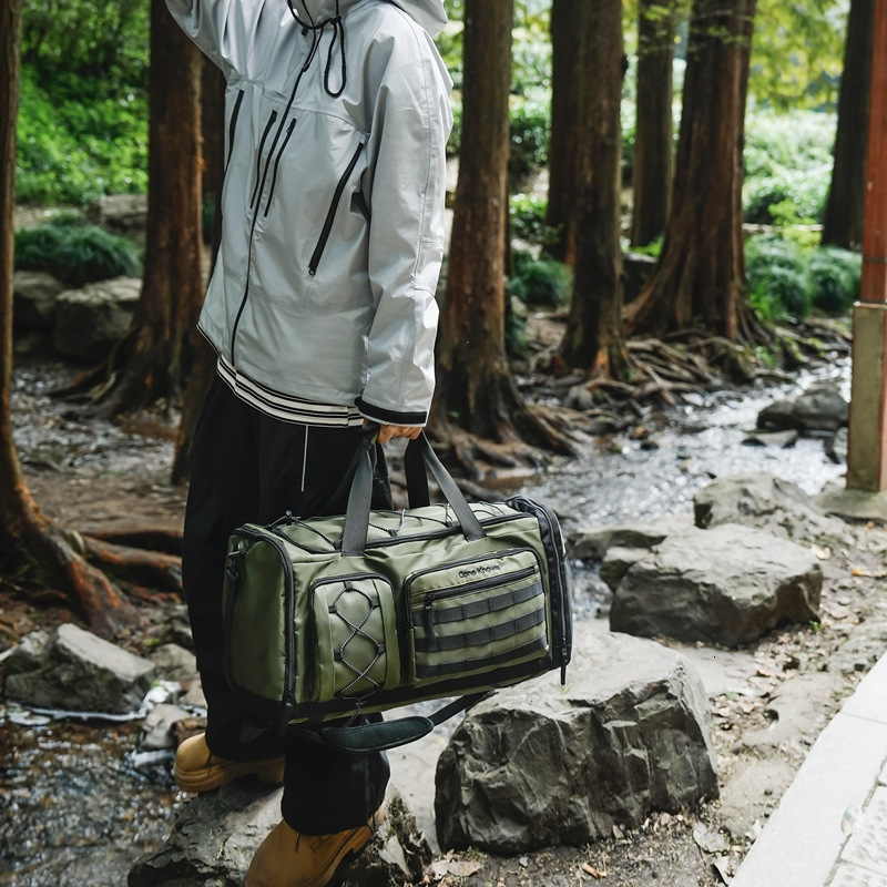 Crossbody Gym Bag for Men, Wet and Dry Separation, Multifunctional Bag, Large Capacity Handbag, Outdoor Travel Backpack