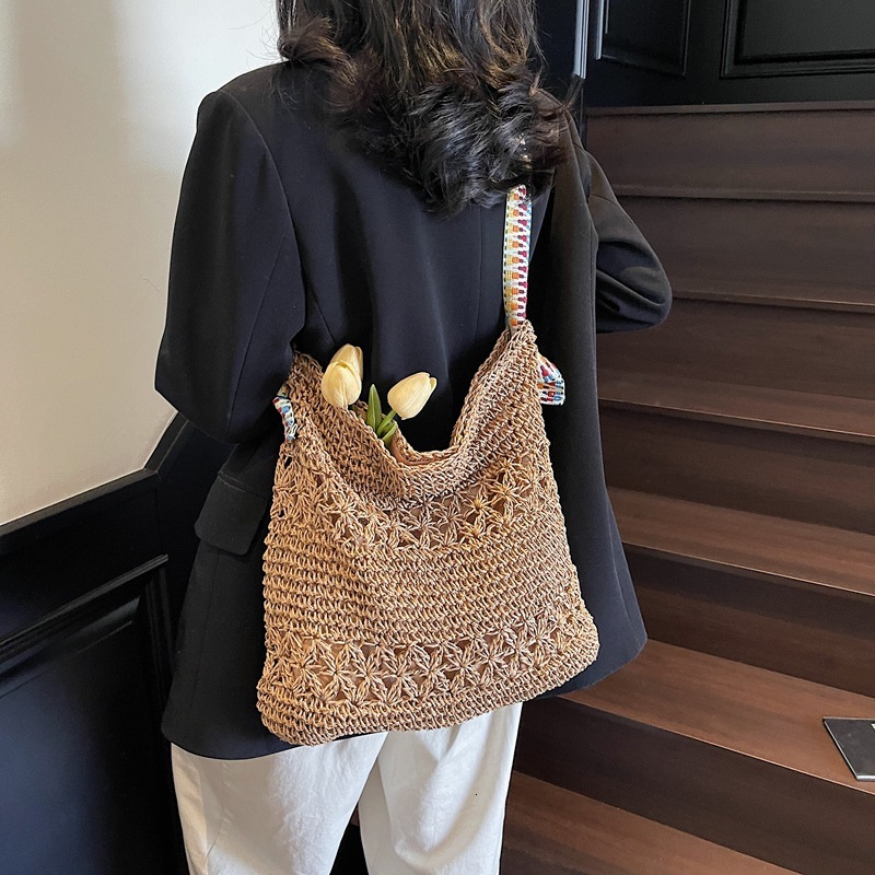 designer Large Capacity Woven Straw Bag for Women 2025 Summer New Vacation Beach Underarm Bag Seaside Tote Underarm Bag