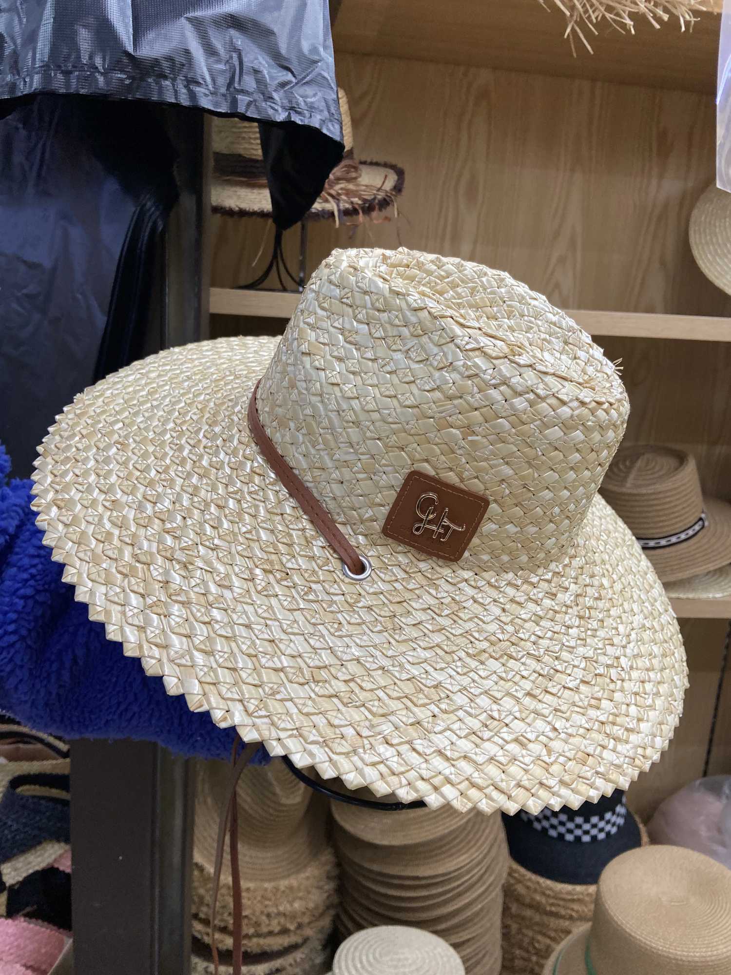 Large Brim Jazz Top Raffia Straw Hat Womens English Retro Versatile Beach Sunscreen Hat Hepburn Style French Lady Hat W250602