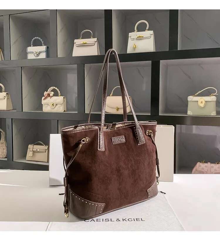 Autumn Large Capacity Tote High Quality Bucket Fashion Veet Women's Handbag Textured Leather Shoulder Underarm Bag