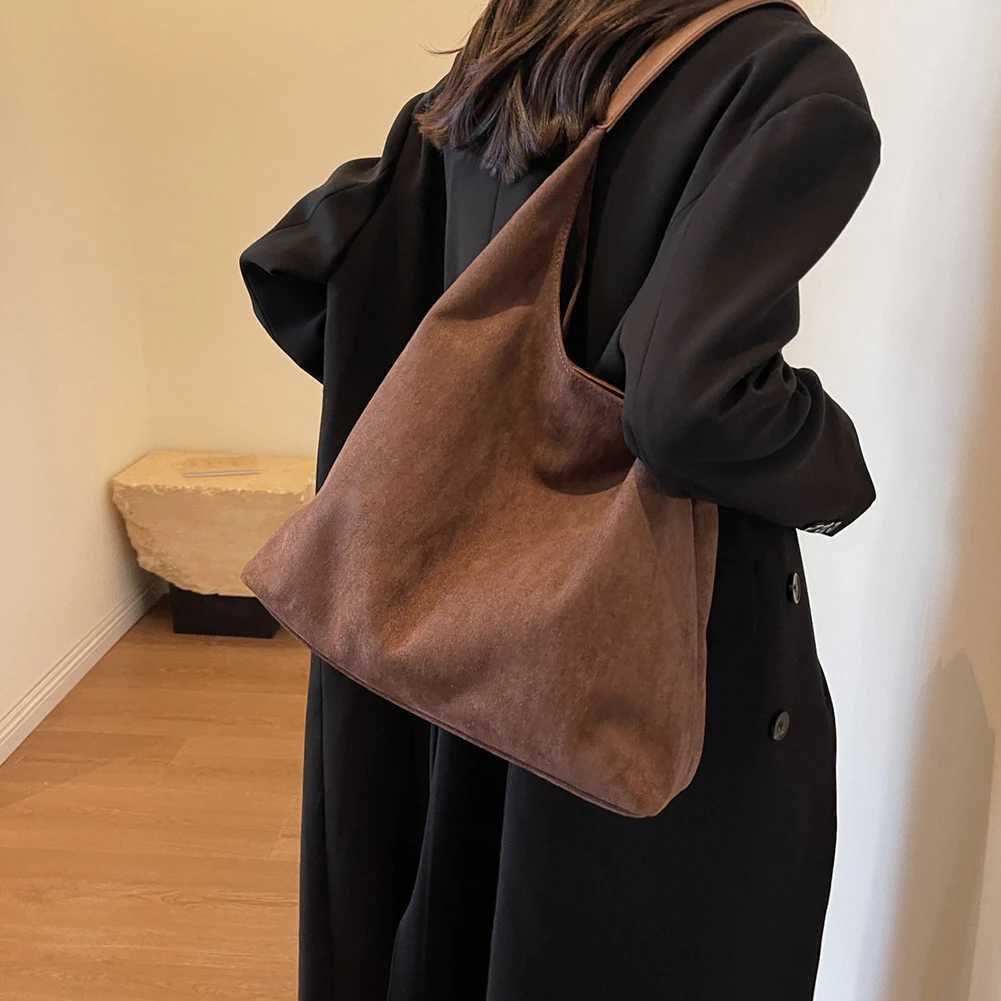 Women Suede Shoulder Bag Retro Single Shoulder Bag Solid Color Simple Tote Handbag Vintage Hobo Bag Outdoor Travel Bag W250602