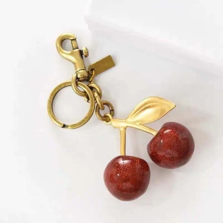 Charm Women Key Rings keychain with box Retro-Cool Cherry In Glittery Resin Clip it To Favorite Bag Set of Keys For Refreshing Style key chain Lanyard