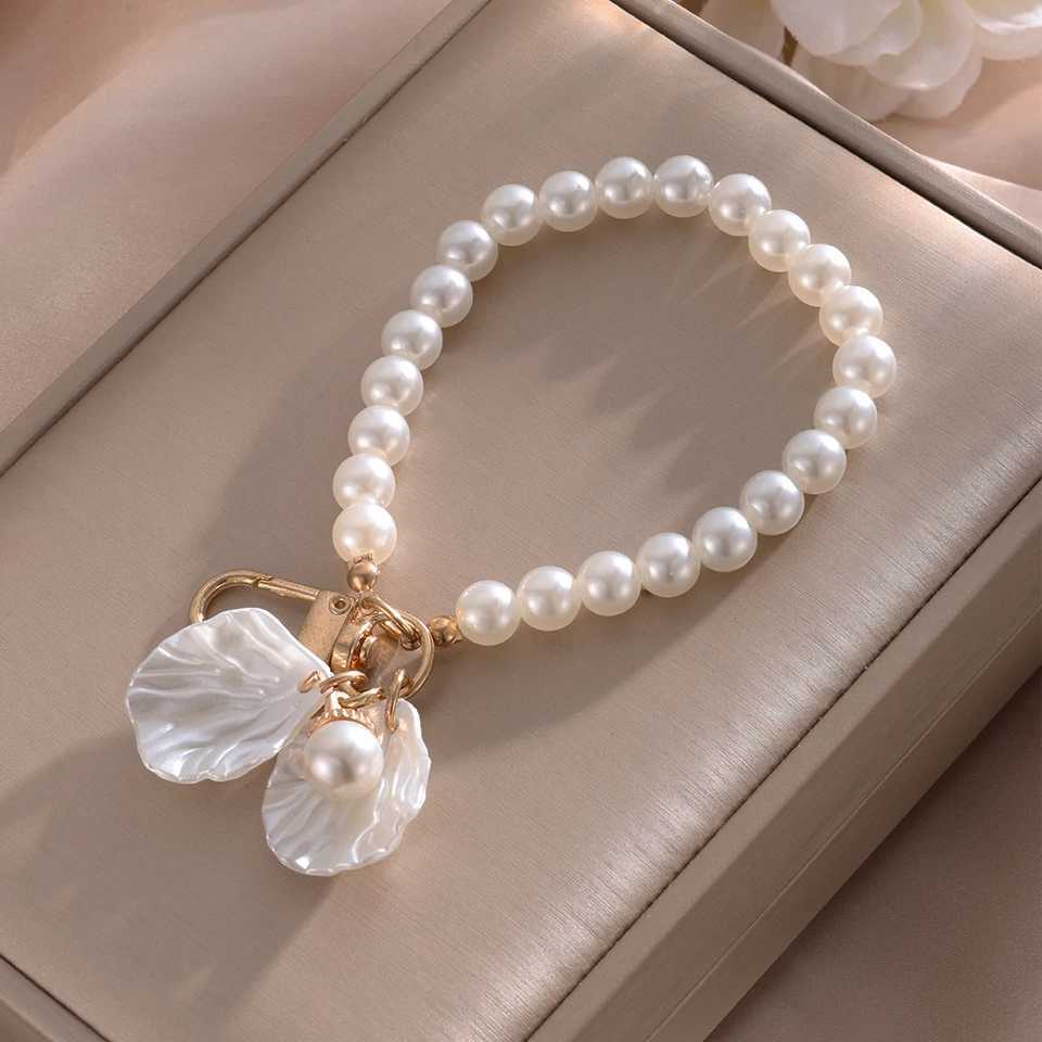 Yupsk 2PCS Cute Shell Heart Bow Imitation Pearl Beads Chain Pendant Phone Keychain Imitation Pearl Bag Key Chain XJ250602