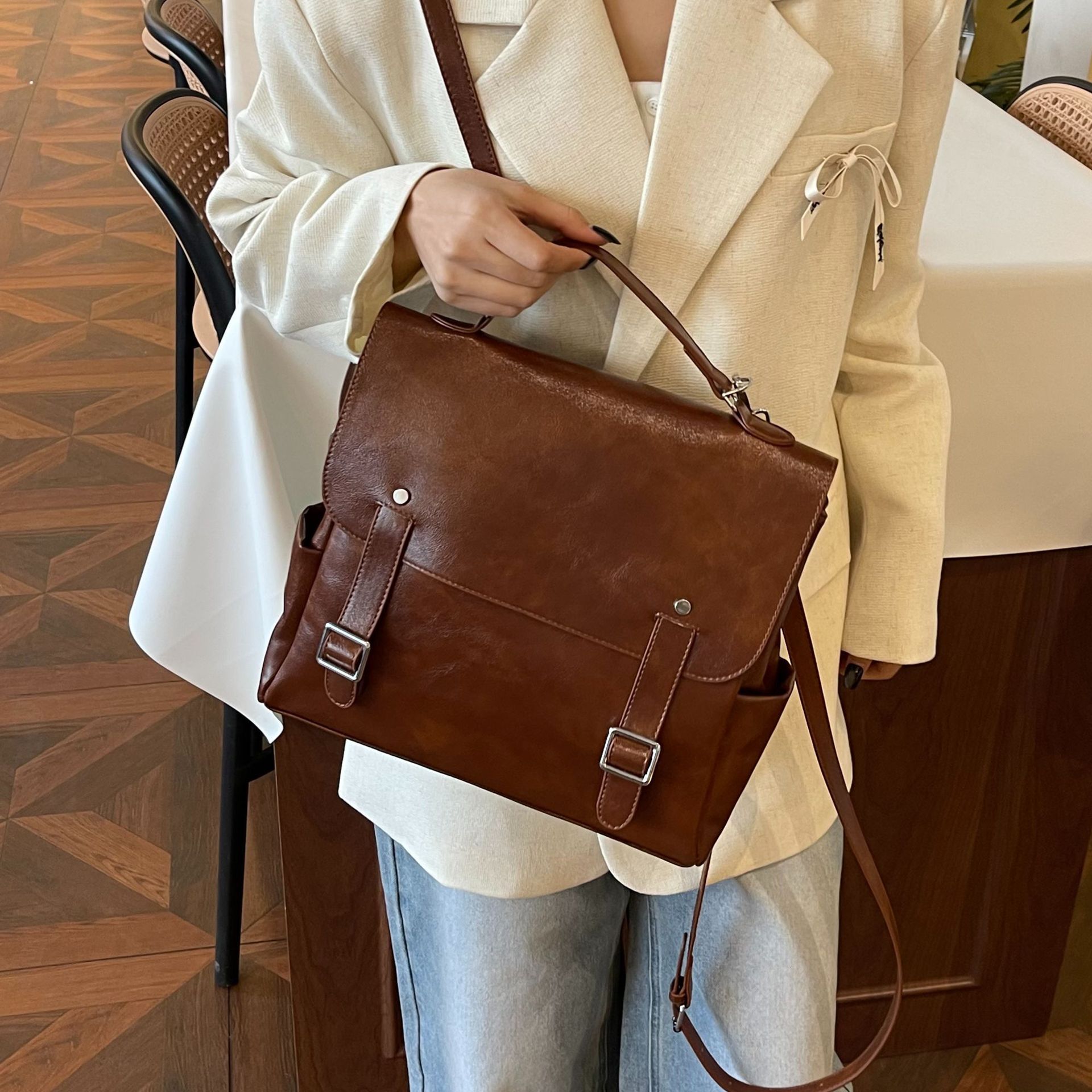 designer Commuting Large Capacity Backpack for Women 2025 Spring New Fashion Casual Versatile High-end Handheld Tote Bag