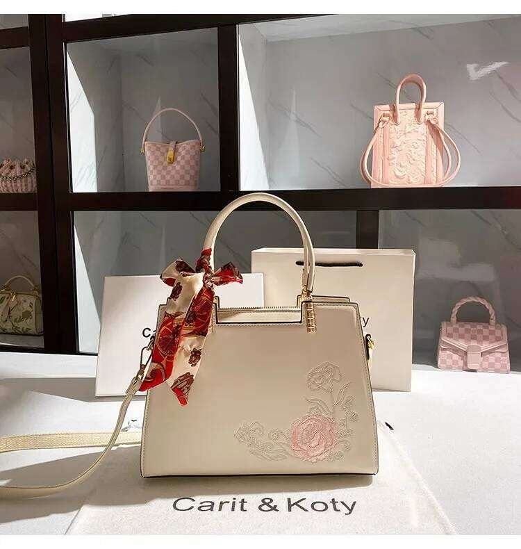 Large Capacity Casual Tote High Quality Fashion Embroidery Floral Women Handbag Lady Purse Shoulder Messenger Bag