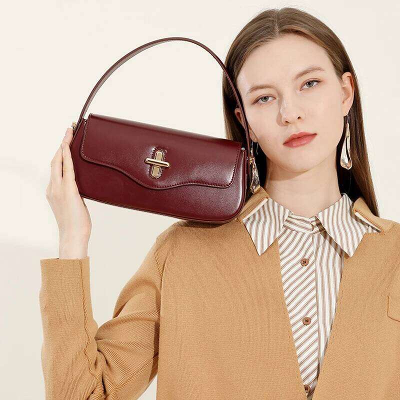 2025 New Genuine Leather Women's Stick Senior Designer Shoulder Bag Fashion Handbag Commuter