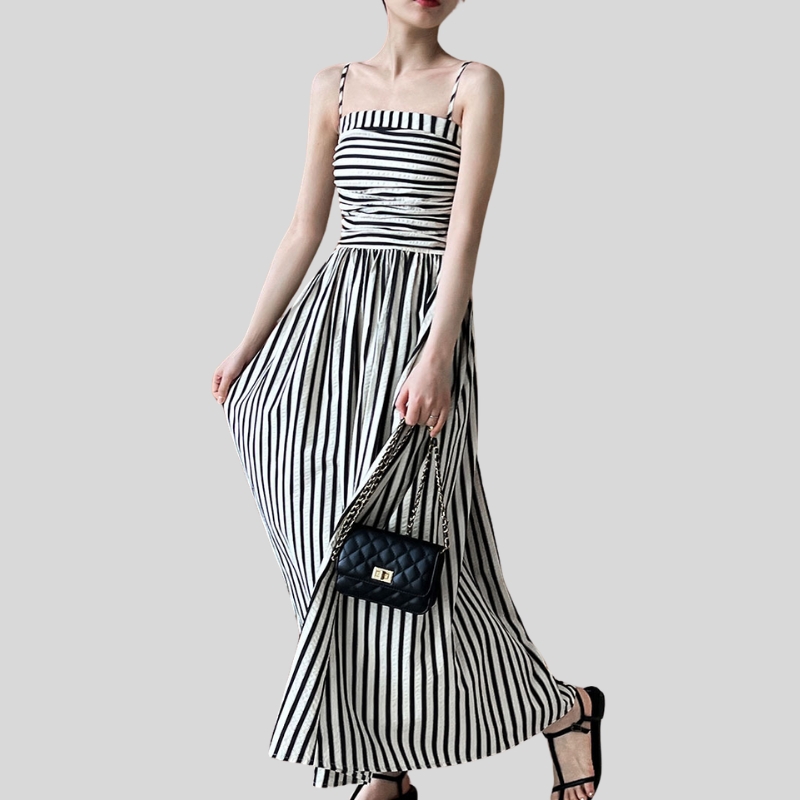 French striped tube top suspender dress for women's high-end off-the-shoulder pleated waist A-word long dress summer