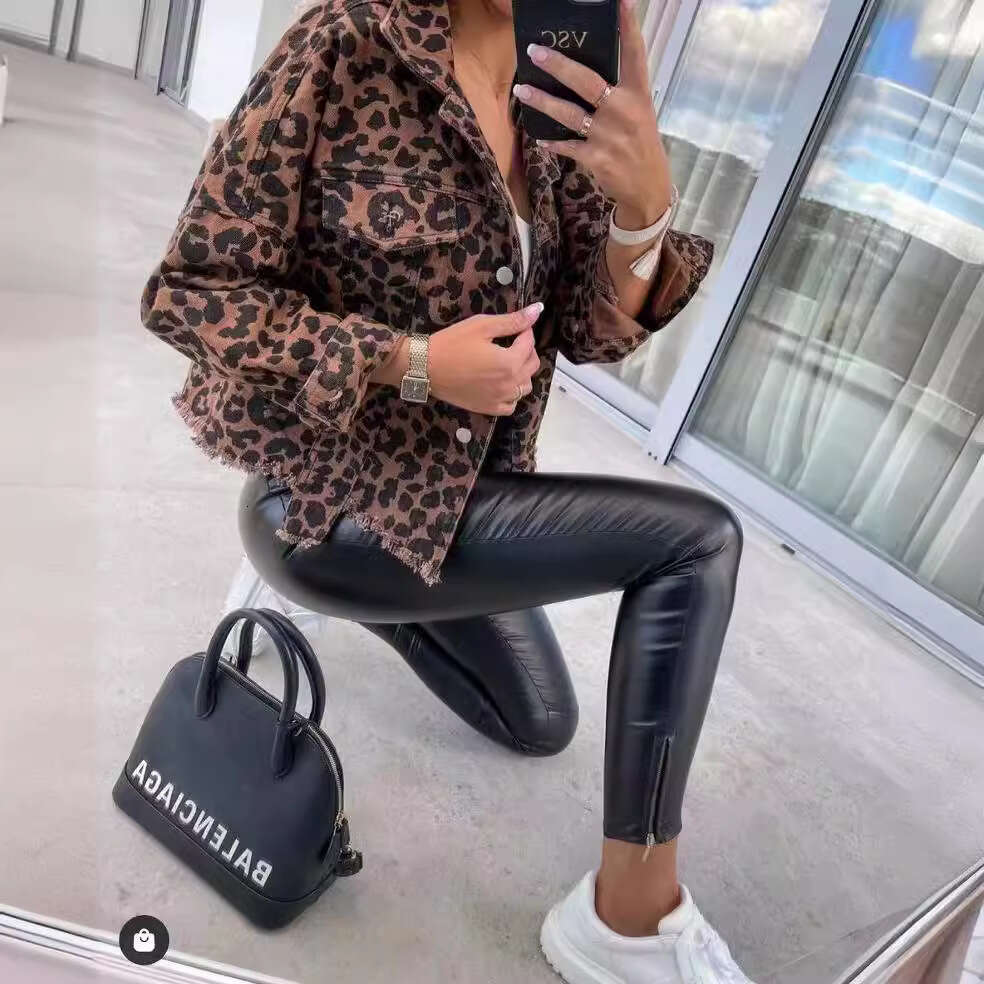 Trendy Washed Vintage Leopard Print Frayed Denim Jacket For Women B5