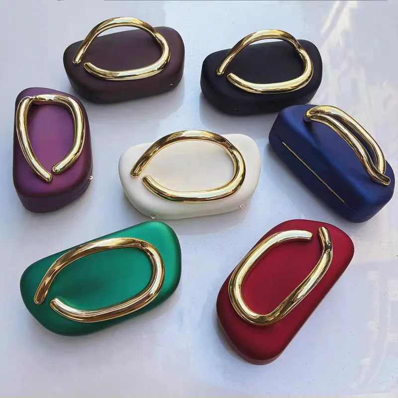 Brand Z Clutch Bag Metal Handle Design Luxury Evening Lipstick Bag Round Box Chain Bag Elegant Woman Shoulder Messenger Bags W250602