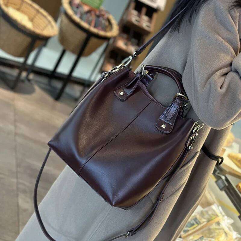 100% Genuine Leather Women 2025 Fashion Cowhide Crossbody Commuter Handbag Bucket Bag shopping gift bag for women