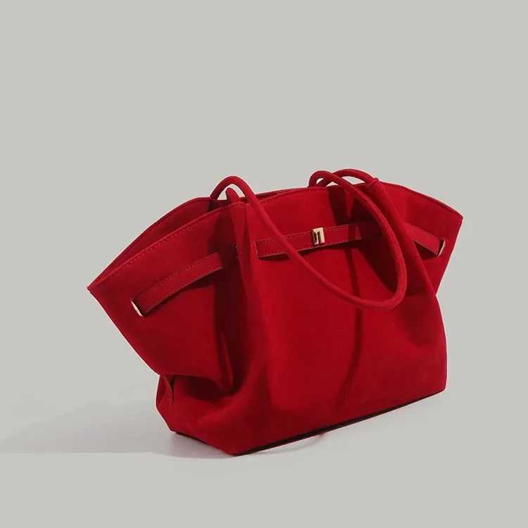 NicheDesignVintagered Handbag 2024 New High-End Feel Versatile Single Shoulder Underarm Tote Bag Polyester Fiber Neutral Minimal W250602