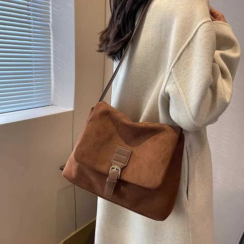 Fashionable Niche Womens Crossbody Bag Versatile Shoulder Bag Vintage Messenger Bag New Arrival 2024 Quality Texture W250602