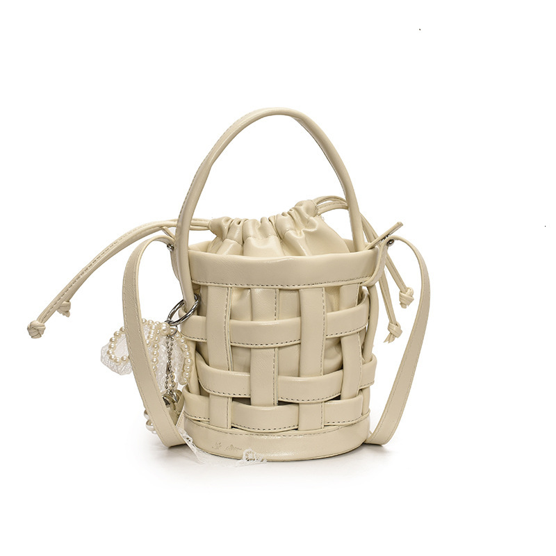 designer Niche Woven Handbag for Women 2025 New Fashion Simple Versatile Crossbody Bag Summer Handbag Bucket Bag