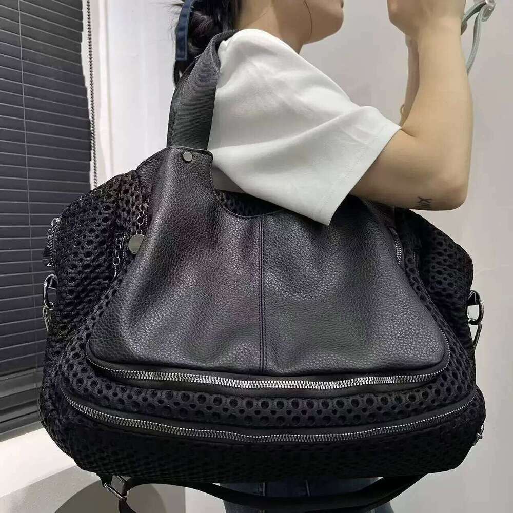 Ladies' Fashionable Retro Street Splicing Tote With Large Capacity Mesh And Oversized Ladies' Wallet Shoulder Bag