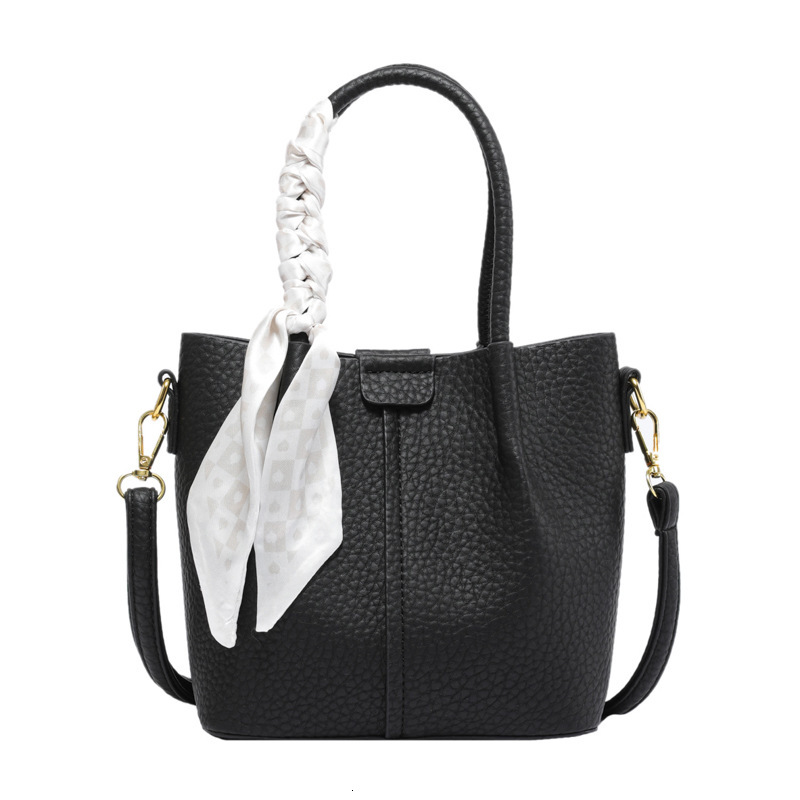 designer Fashion Single Shoulder Handbag for Women 2025 Spring Summer Trend Versatile New Large Capacity Handheld Bucket Mother and Child Bag