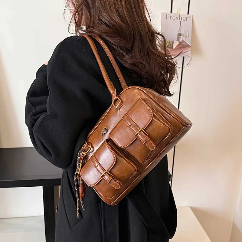 Womens Retro Solid Color PU Leather Shoulder Bag with Multiple Pockets Large Capacity Comes with a Detachable Accessory Charm Y250603