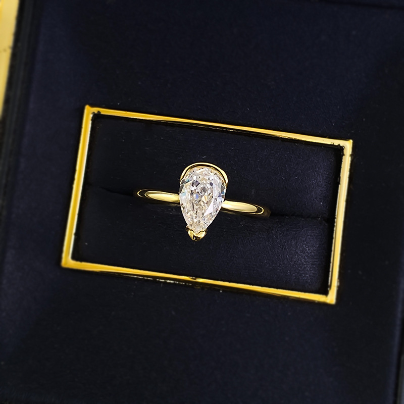 2025 Choucong Luxury Wedding Rings Noble Jewelry Real 100% 925 Sterling Silver Pear Cut White Moissanite Diamond Party Eternity 18K Gold Women Bride R
