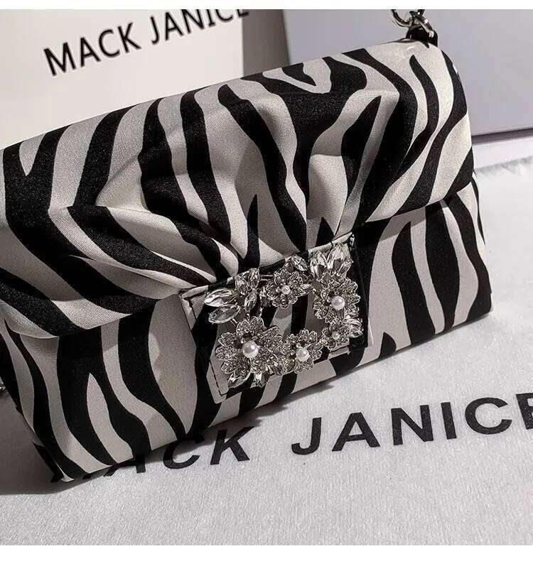 Fashion Pleated Cloud Striped Satin Women Handbag Crystal Shiny Dia Evening Wedding Party Clutch Purse Crossbody Bag