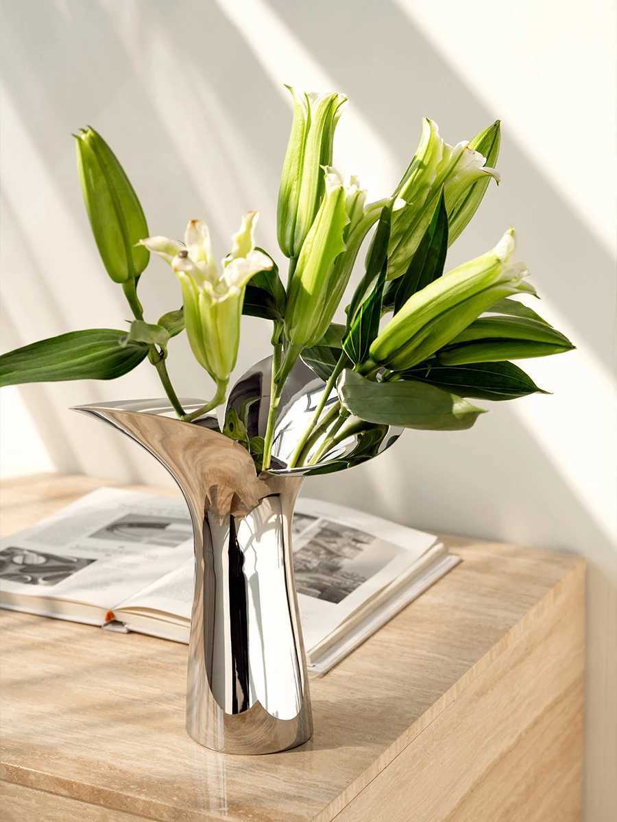 Nordic Designer Vase Decoration He Luxury Stainless Steel Large Vase for Flowers Living Room Decor Wedding Scandinavian Gifts Y250603