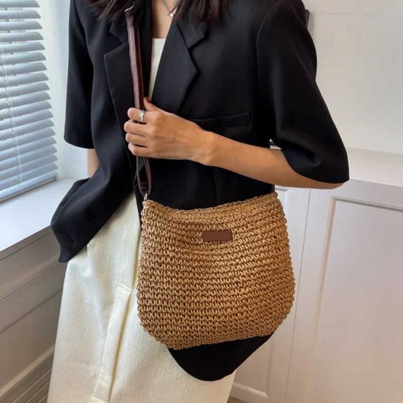 Womens Shoulder Bag Summer Str Woven Handbag Large Capacity Ladies Handmade Rattan Luxury Designer Beach Bag Y250603