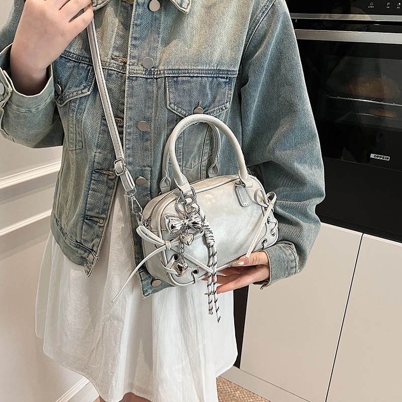 designer Niche Design Sweet Cool Style Bowknot Boston Bag for Women 2025 New Textured Commuter Versatile Shoulder Underarm Bag