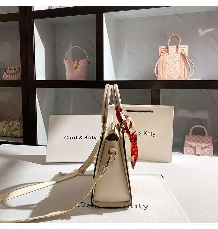 Large Capacity Casual Tote High Quality Fashion Embroidery Floral Women Handbag Lady Purse Shoulder Messenger Bag