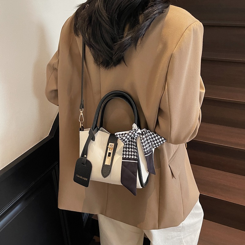 designer 2025 New Retro Light Luxury Simple Large Capacity Handheld Bucket Bag for Women High-Quality Texture Mother-Daughter Single Shoulder Crossbod