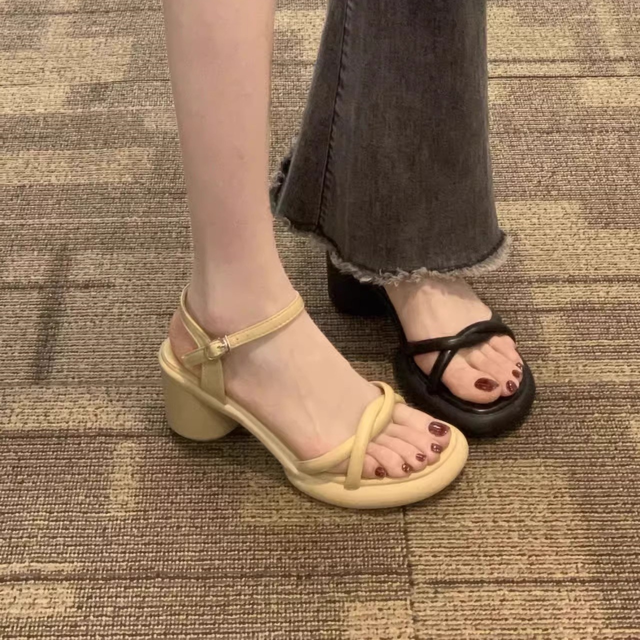 French Style Sandals for Women 2025 New Summer Versatile Petite Thick Sole Chunky Heel Dress Shoes Fairy Roman High Heels ddmythur