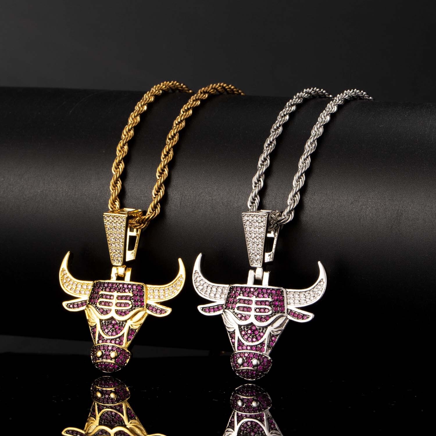Hip Hop Pendant Basketball Bulls Team Pendant Necklace Mens Fan Commemorative Bull Head Hip Hop Necklace Moissanite pendant