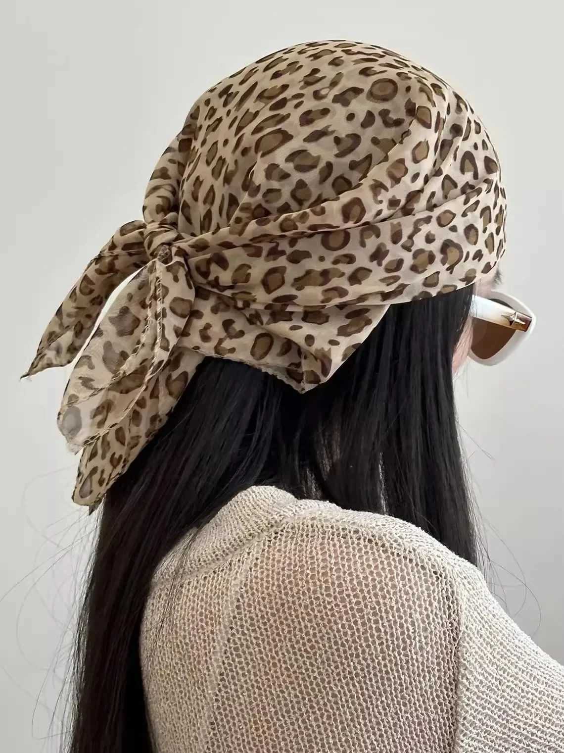 Retro Leopard Print Square Scarf for Women Satin Thin Edge Scarves Head Band Fashion Y2K Lady Hair Shawl Wrap Female Neckerchief W250602