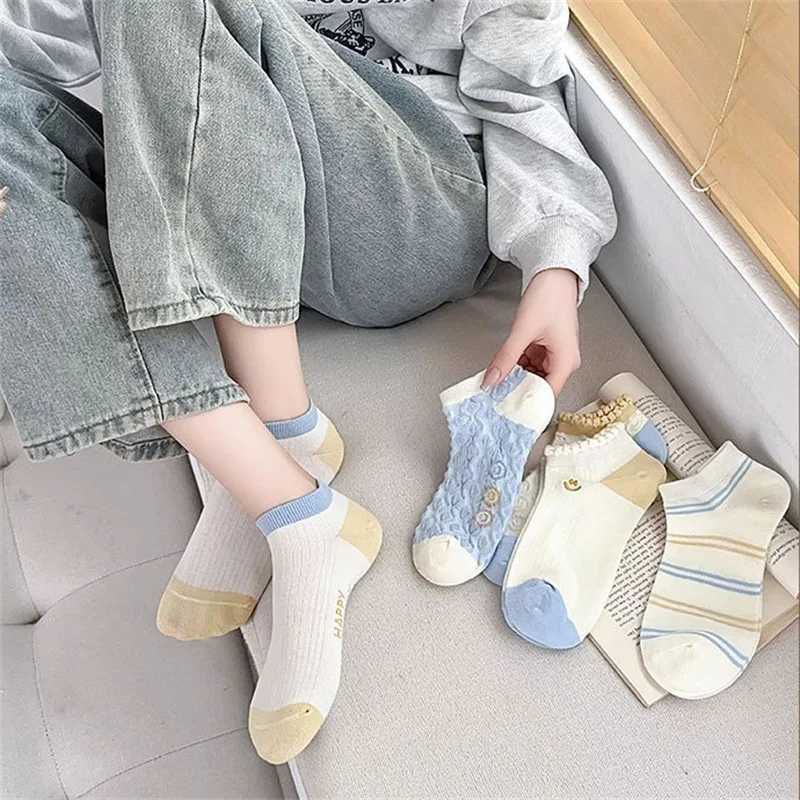 5Pairs/Pack Ankle Socks Summer White Socks Cartoon Smile Face Print Casual Short Socks Women Socks T250602