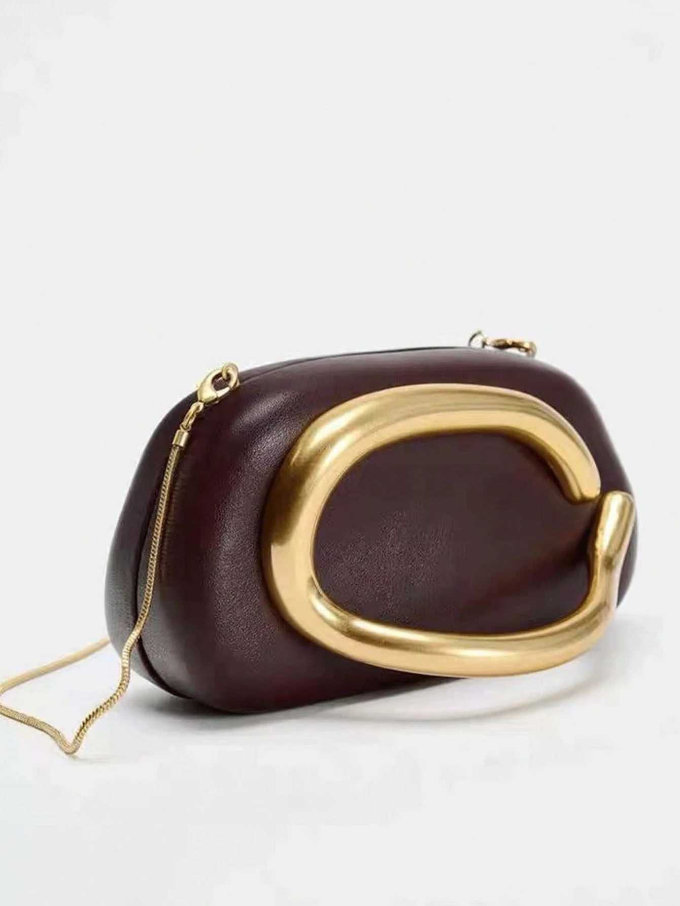Stylish and simple metal buckle decorative clutch bag dinner bag European and American retro dinner bag metal chain box bag W250602
