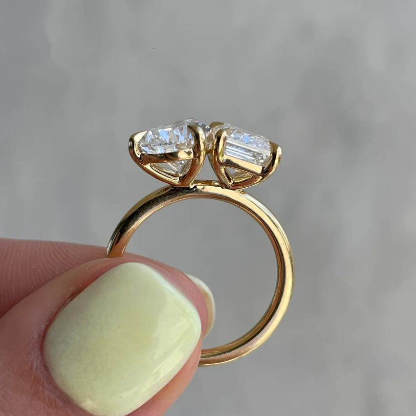 2025 Emerald and Pear Cut Graceful Diamond Engagement Ring 14K/18K Yellow Gold Wedding Ring Toi Et Moi Style
