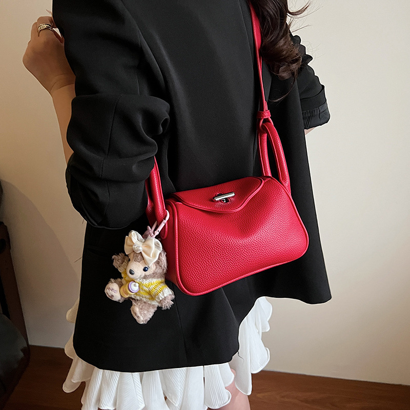designer Niche High-End Underarm Bag for Women 2025 New Simple Fashion Lychee Texture Versatile Commuter Crossbody Pillow Bag