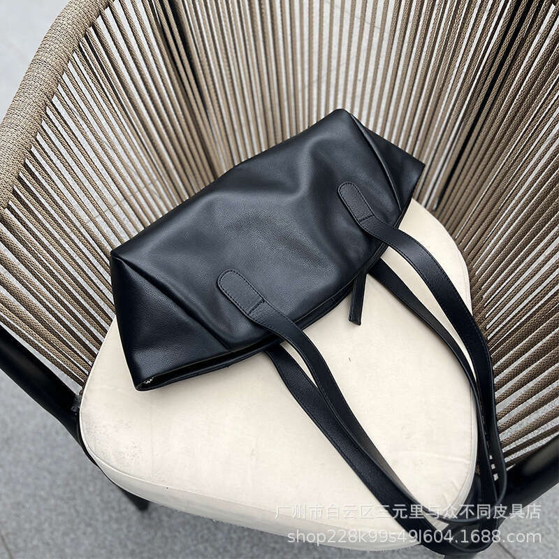 High End French Underarm Soft Top Layer Cowhide Commuter Professional Dong Jie Same Style Large Capacity Shell Bag