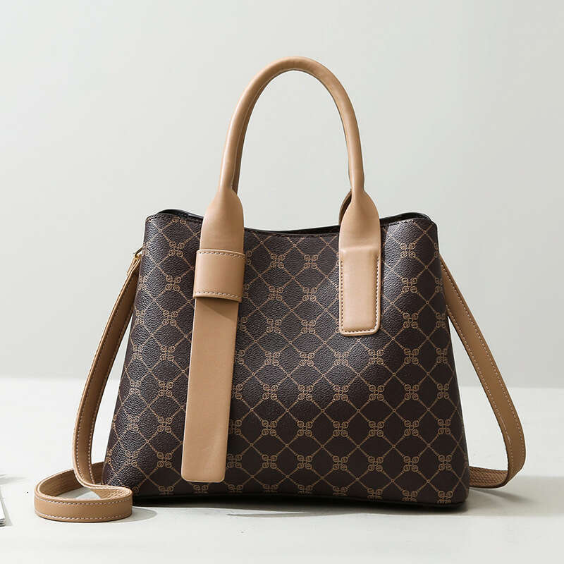 Women s New Vintage Floral Handbag Fashionable High end Crossbody Large Capacity Commuter Tote Bag