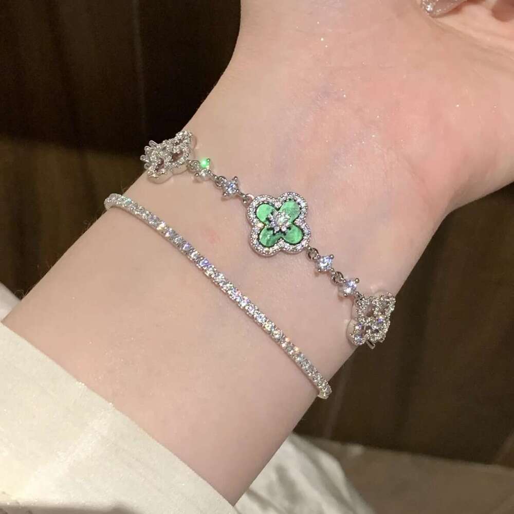 Luxury Jewelry Designer Bracelet 4 leaf clover Zircon Flower Rhombus Pull-out Bracelet Fresh Sweet Exquisite Fashionable High-end Sense Temperament Je