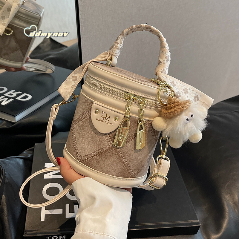 Niche Designer for Women 2025 New Summer High-End Fashion Simple Stylish Crossbody Handheld Bucket Bag ddmynov