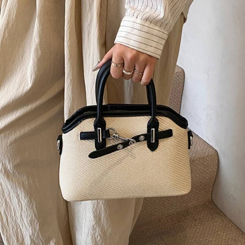 2025 New Handbag, Korean Fashion Texture Leather, niche designer, women's contrasting color, casual commuting, new small square bag