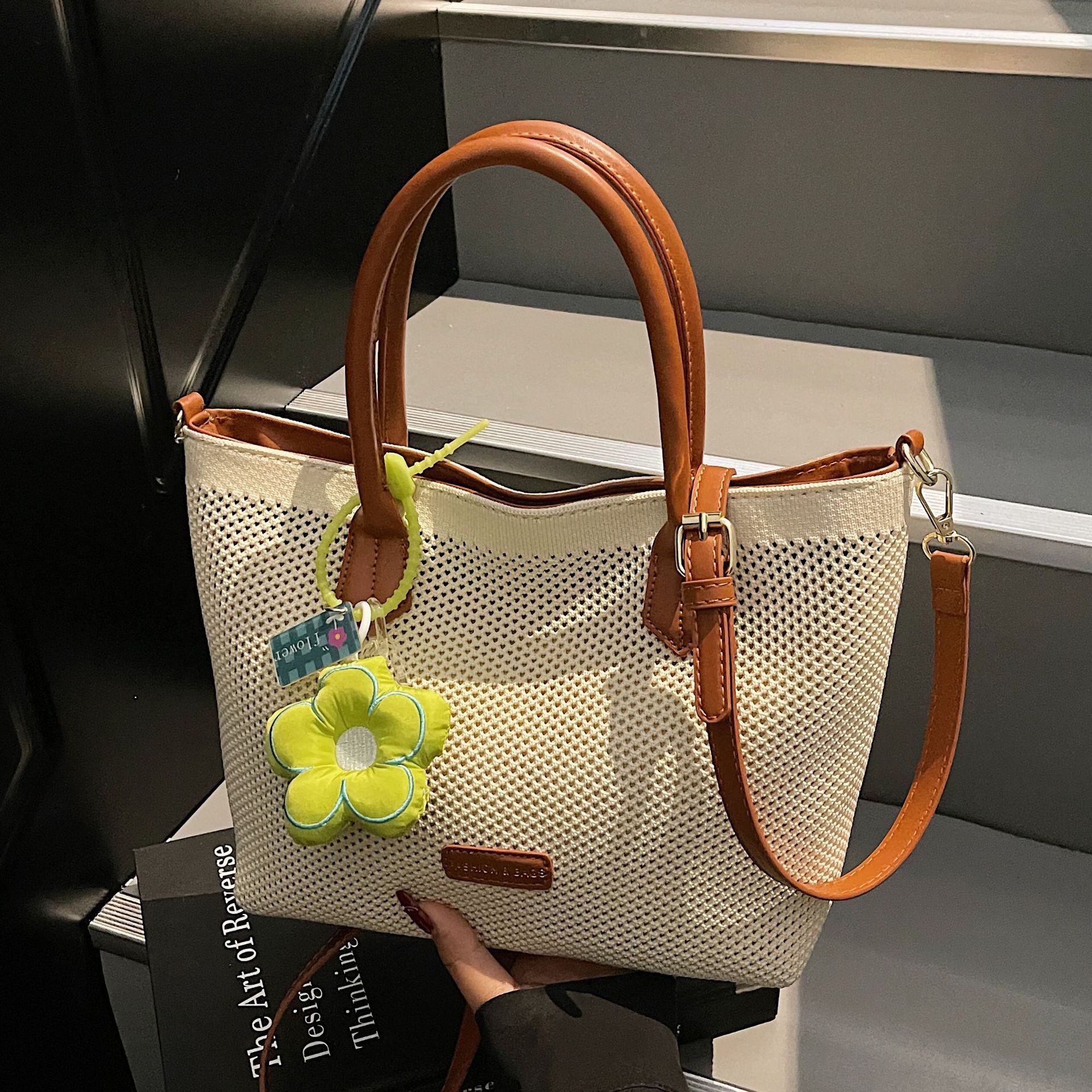designer casual bag Large Capacity Woven Bag High-end Feel 2025 New Simple Versatile Tote Bag Single Shoulder Crossbody Bucket Bag