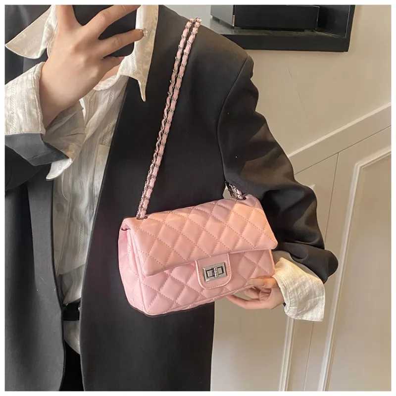 Designer Inspired Retro Messenger Bag - Chic Textured Leather With Paris Letter Adjustable Shoulder Strap Y250603