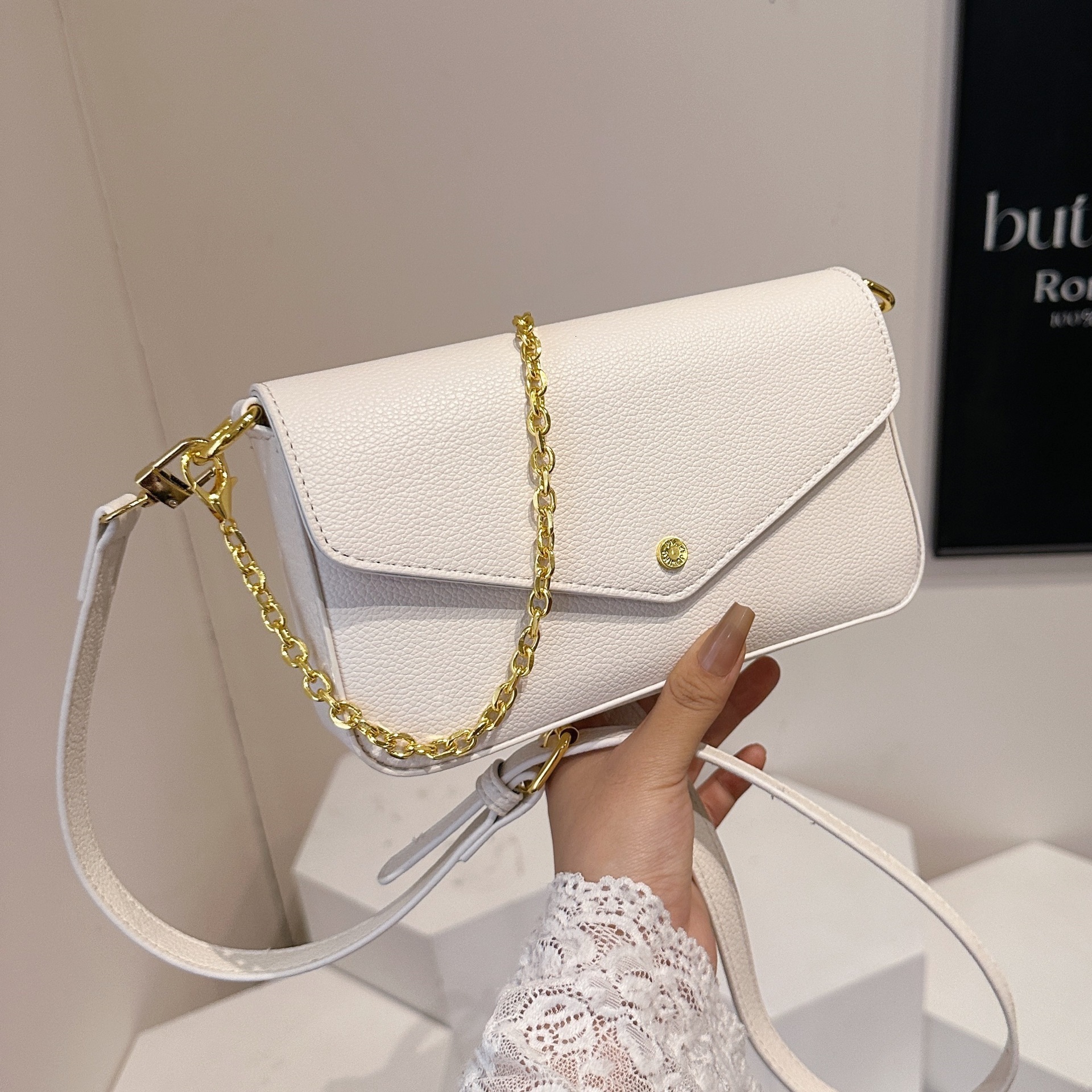 designer High-Quality Texture Envelope Small Bag for Women 2025 New Trend Niche Simple Crossbody Bag Fashionable Stylish Small Square Bag