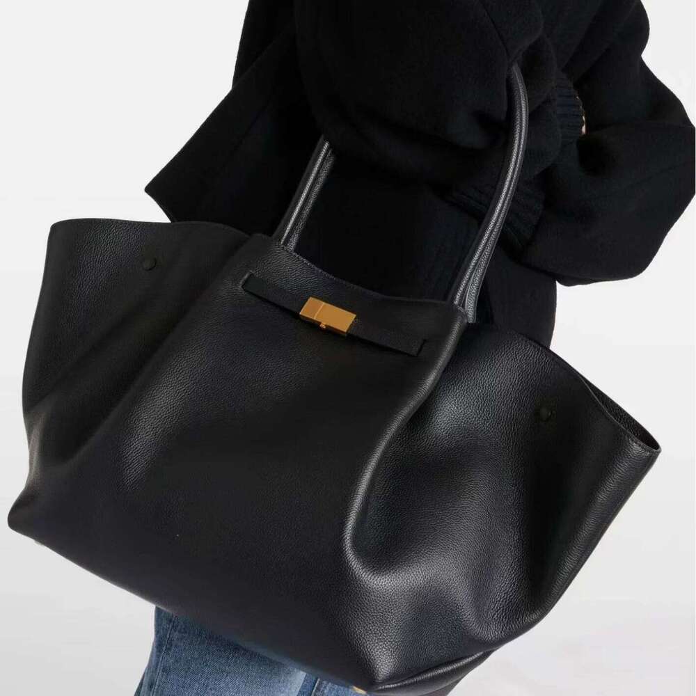 Fashion Capacity Wing Bags High-end Leather Dumpling Shape Design Large Shoulder Slanting Cross New Ladies Handbags