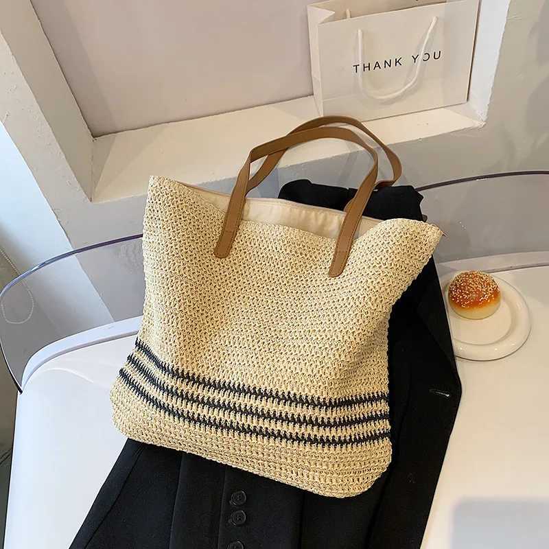 Vintage Str Rattan Woven Bags Handmade Summer Beach Bags Ladies Large Capacity Shoulder Bag Bohemia Travel Handbags Totes sac Y250603