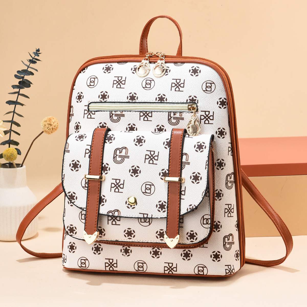 Free Shipping Super Outdoors Sparkling Material Women's Backpack New Fashion Versatile Trendy Large Bag Casual Designer Bag Niche Backpack Wholes