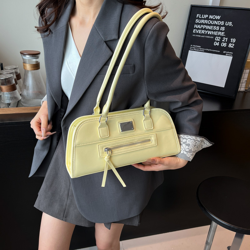 designer casual bag Trend Solid Color Simple Large Capacity Underarm Bag for Women 2025 New Casual Fashion Niche Design Shoulder Bag
