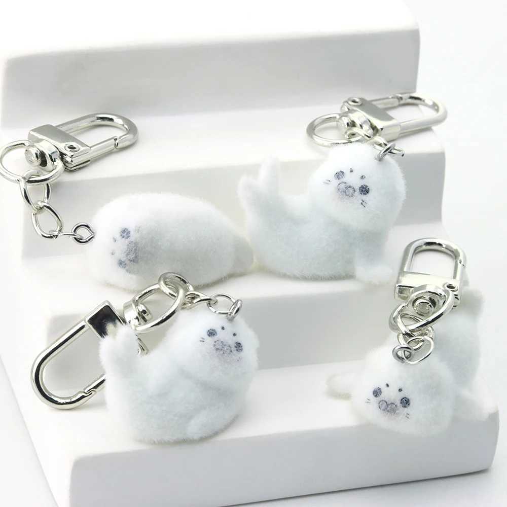 1Pcs Cute Flocking Resin Seal Love Keychain Animal Plush Dolls Pendant for Bag Mobile Phone Charms Home Decoration Making crafts XJ250602