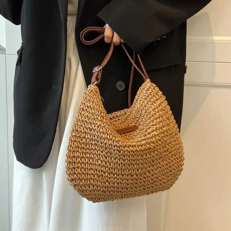Womens Shoulder Bag Summer Str Woven Handbag Large Capacity Ladies Handmade Rattan Luxury Designer Beach Bag Y250603